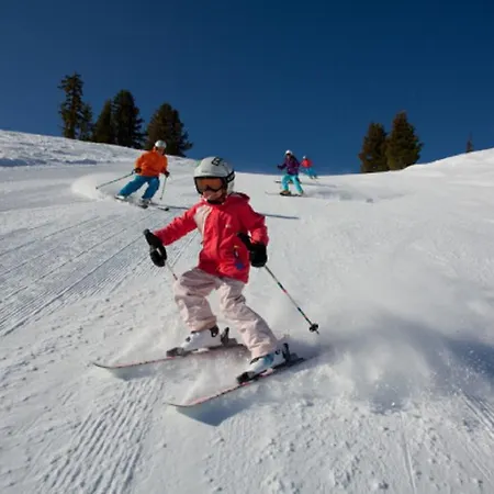 Welcome In - Met Ski- & Fietsberging, Rustig Gelegen Apartment Winterberg
